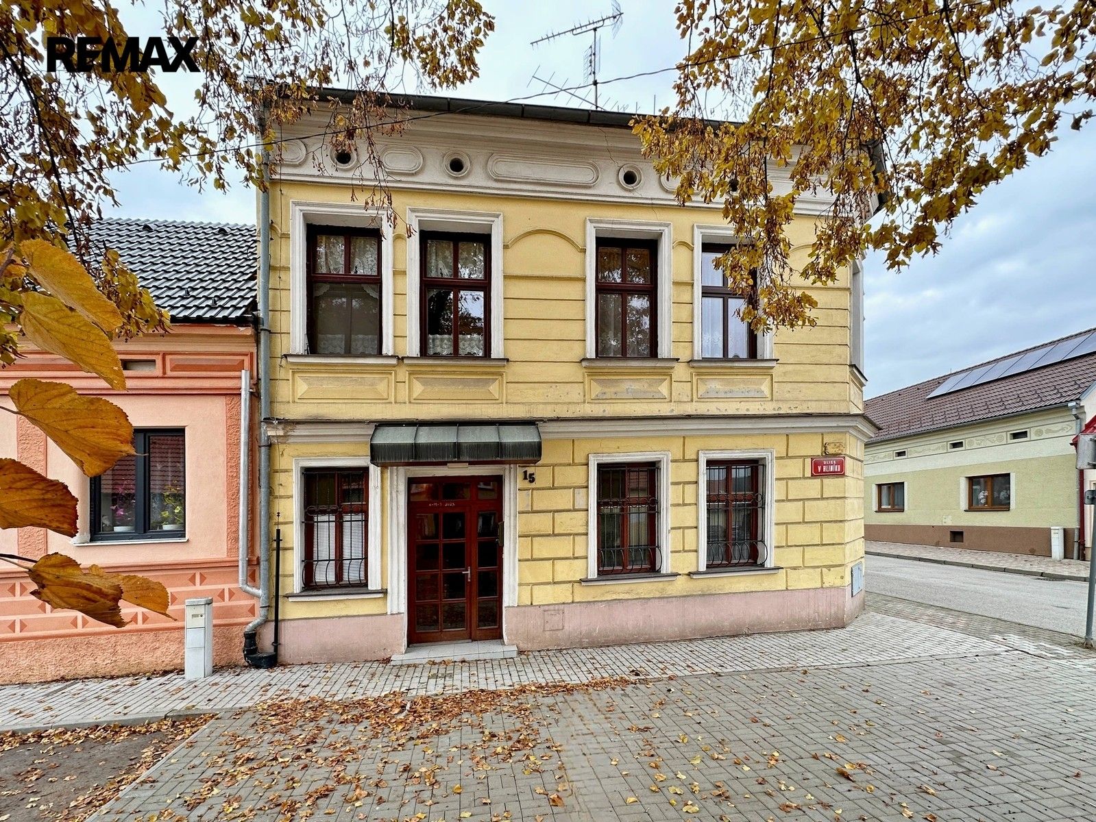 Prodej komerčního prostoru 230 m² - foto 1