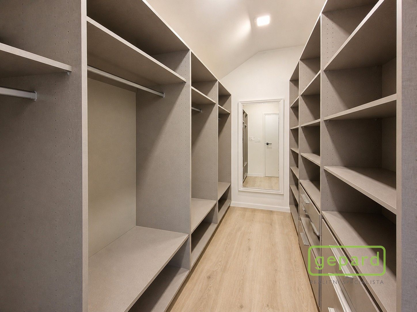 Prodej komerčního prostoru 175 m² - foto 9