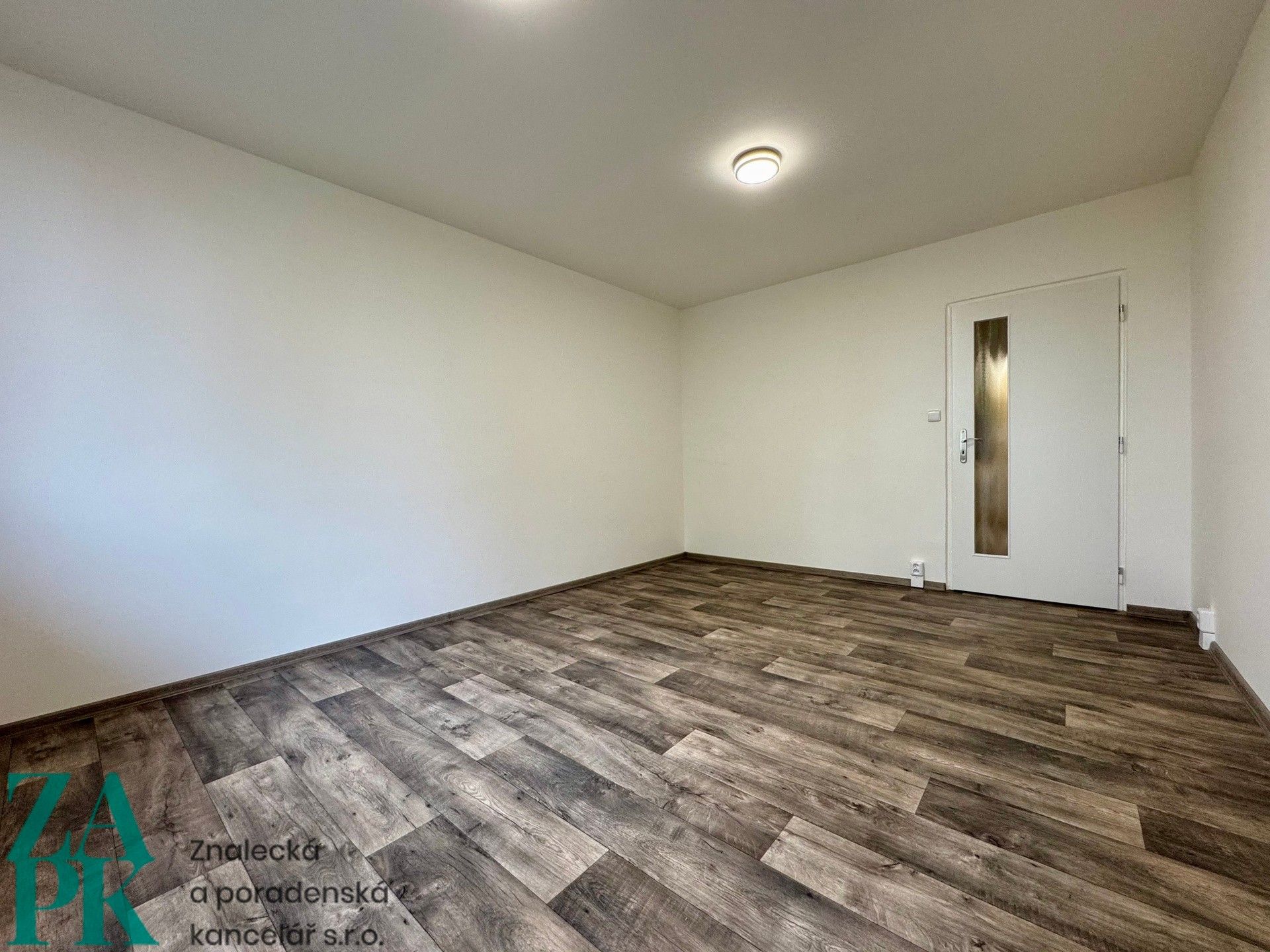 Pronájem bytu 1+kk 28 m² - foto 5