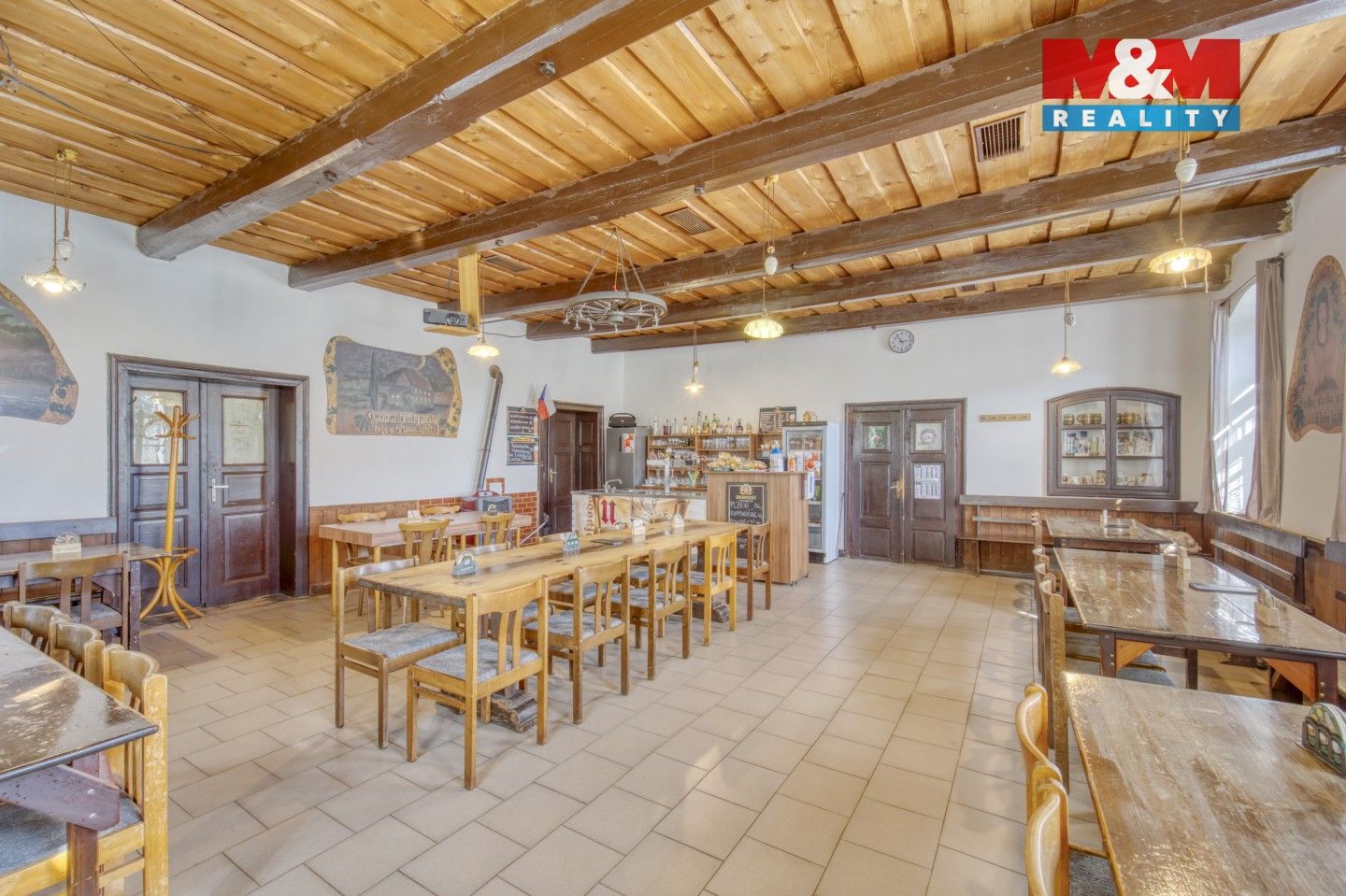 Prodej komerčního prostoru 633 m² - foto 2