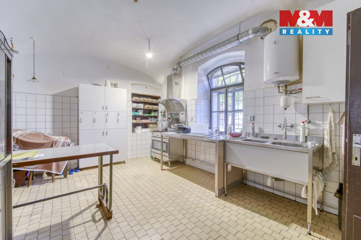 Prodej komerčního prostoru 633 m² - foto 8