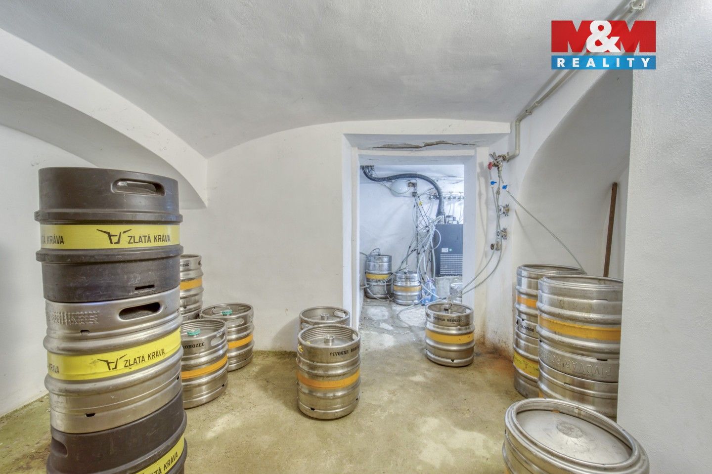 Prodej komerčního prostoru 633 m² - foto 12