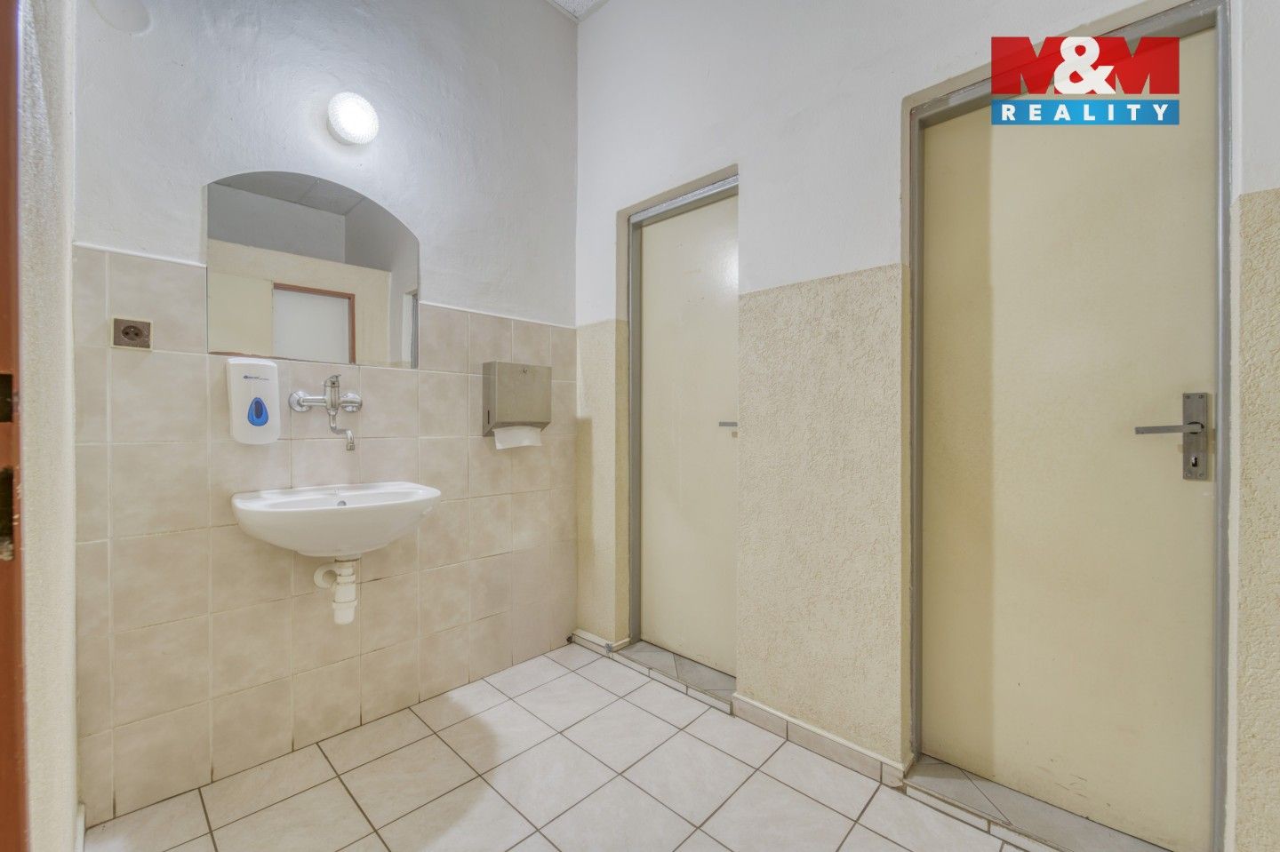 Prodej komerčního prostoru 633 m² - foto 14