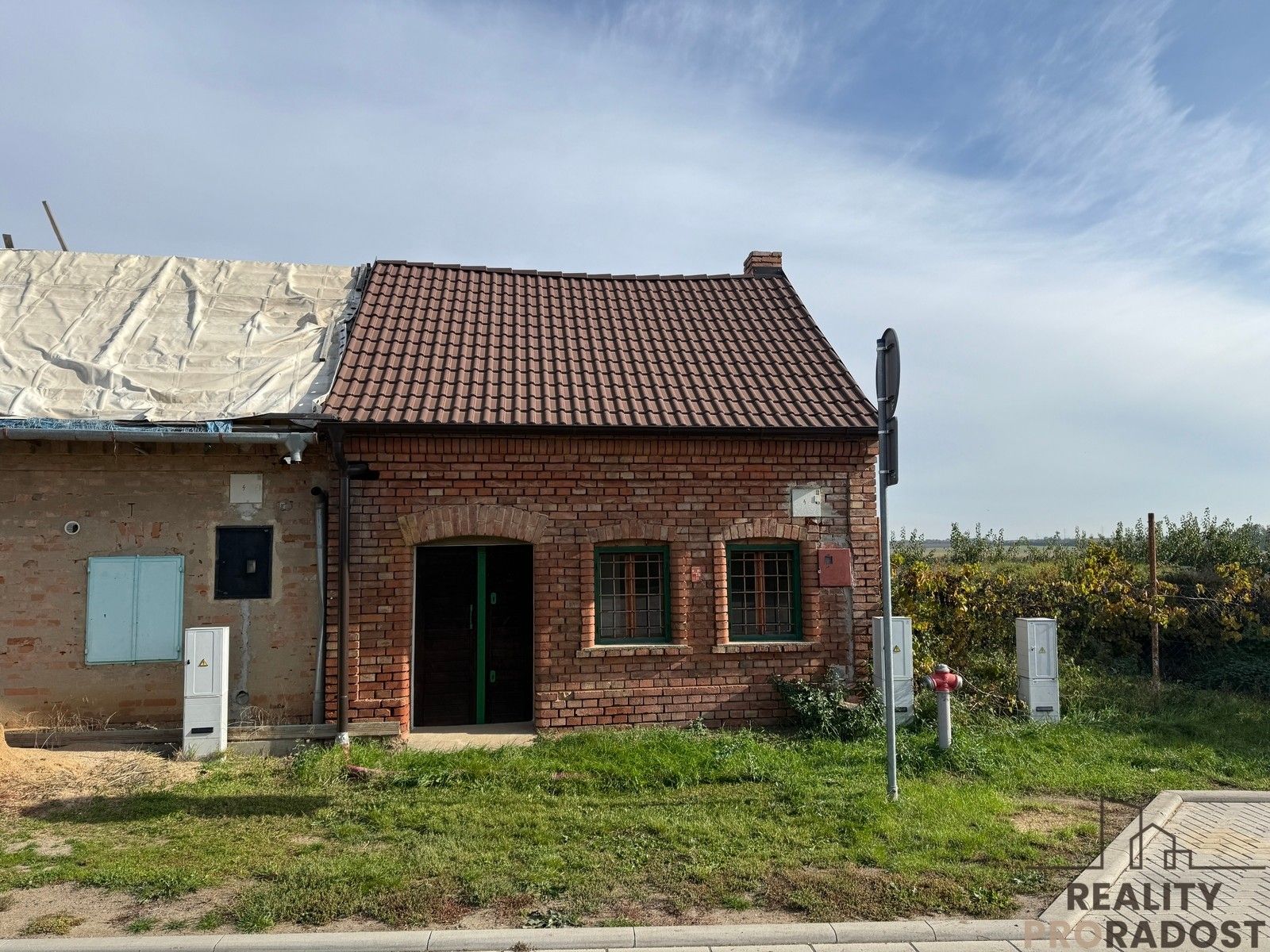 Prodej nemovitosti 35 m² - foto 1