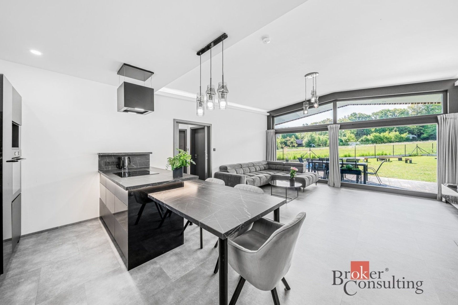 Prodej nemovitosti 137 m² - foto 3