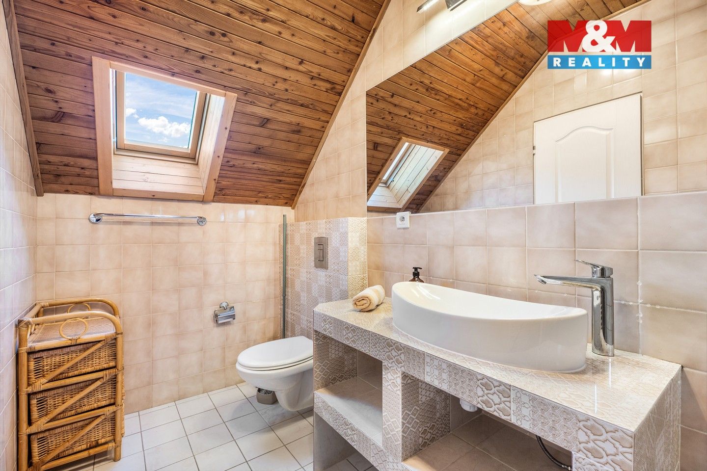 Prodej komerčního prostoru 239 m² - foto 3