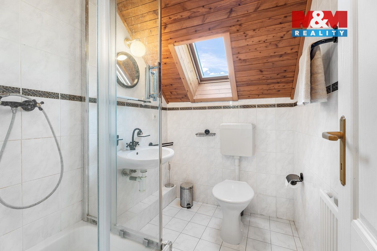 Prodej komerčního prostoru 239 m² - foto 27
