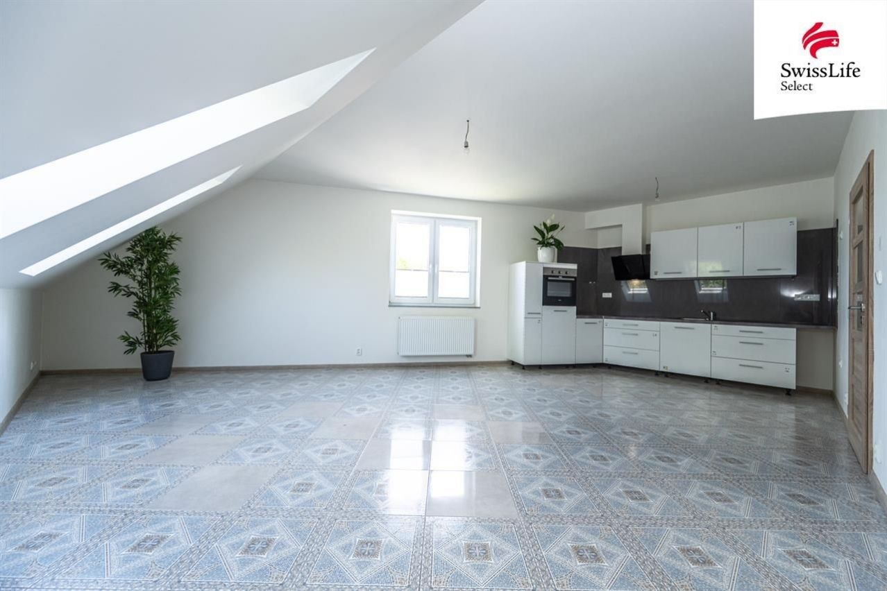 Prodej bytu 3+kk 77 m² - foto 1