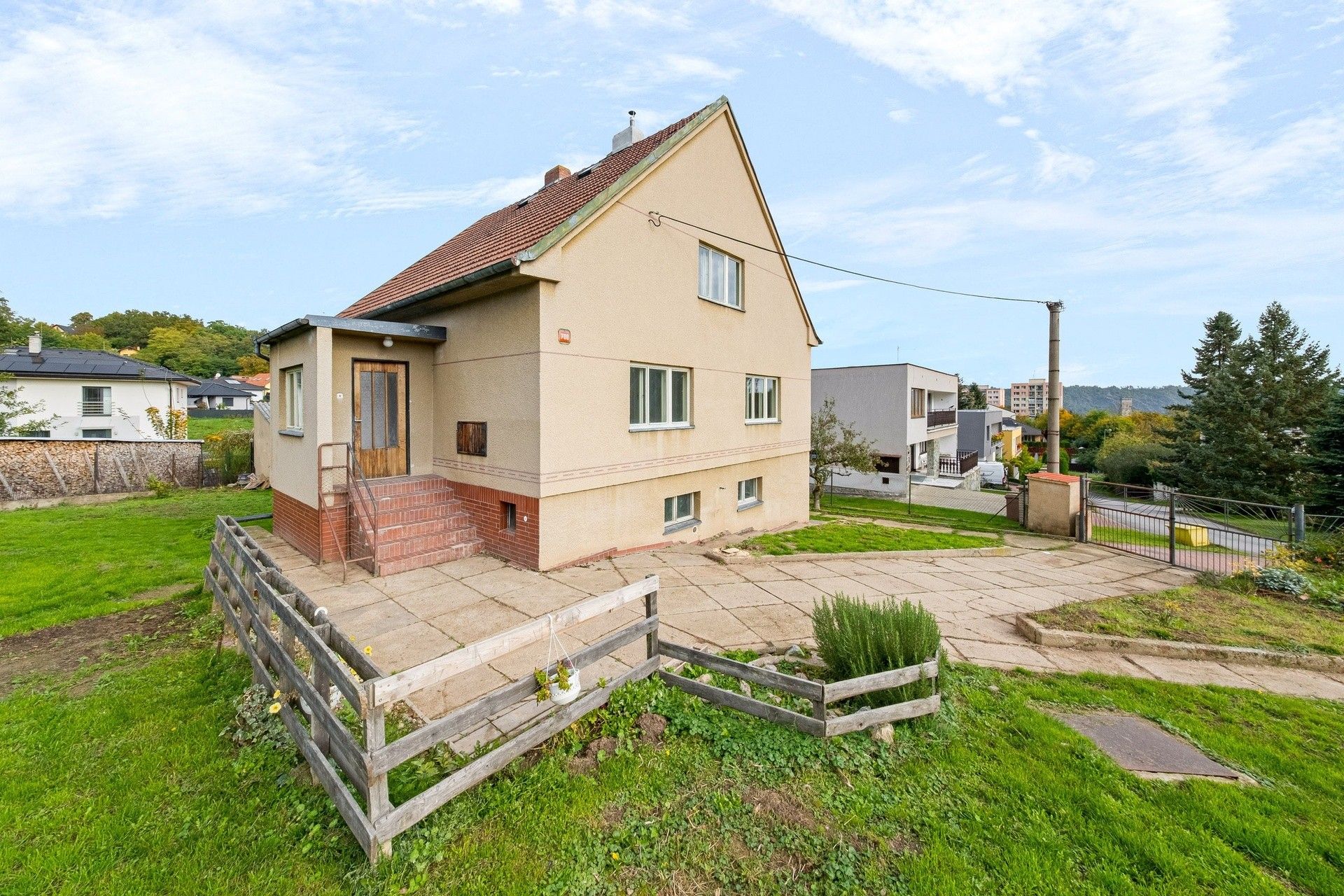 Prodej domu 229 m² - foto 1