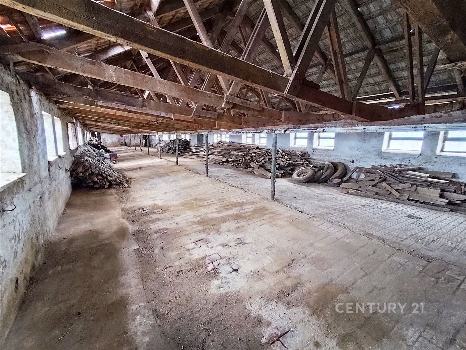 Prodej komerčního prostoru 350 m² - foto 13