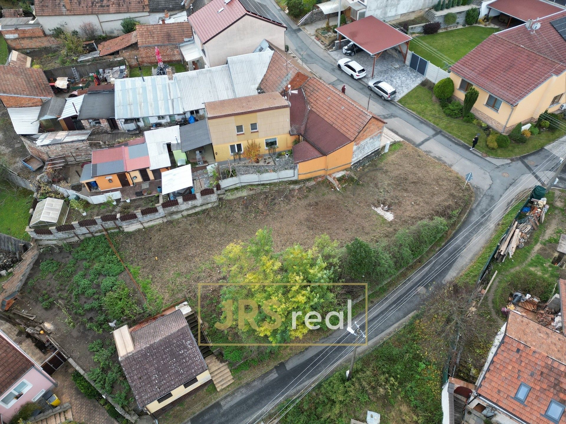 Prodej pozemku 392 m² - foto 1