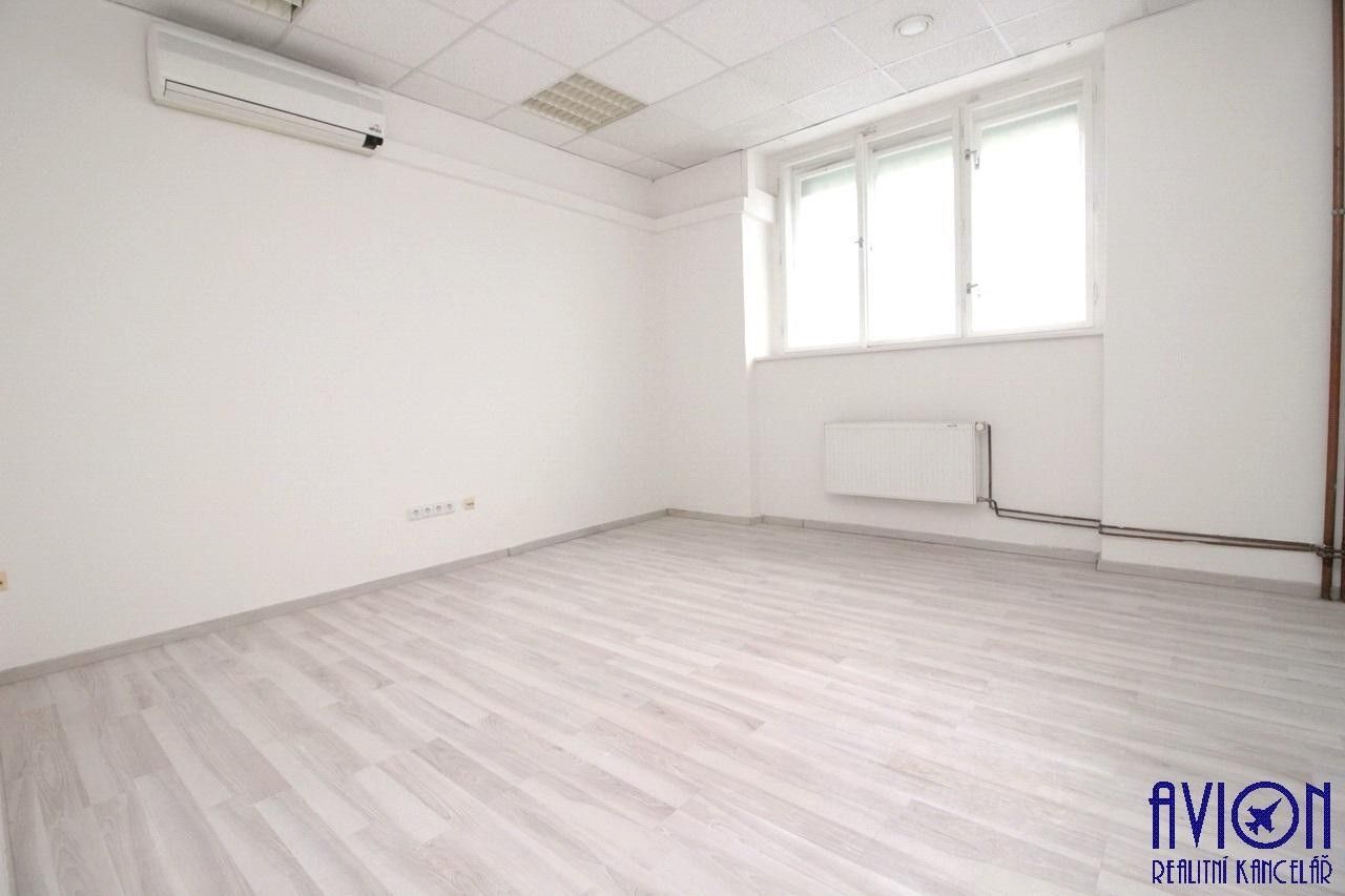 Pronájem komerčního prostoru 103 m² - foto 7