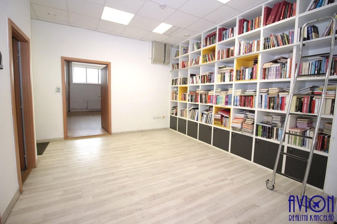 Pronájem komerčního prostoru 103 m² - foto 1