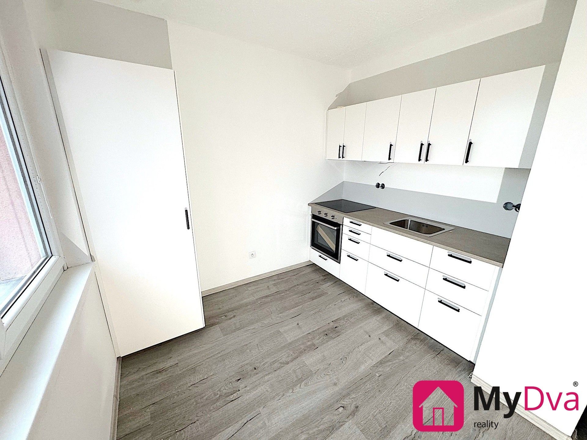 Pronájem bytu 1+1 32 m² - foto 1