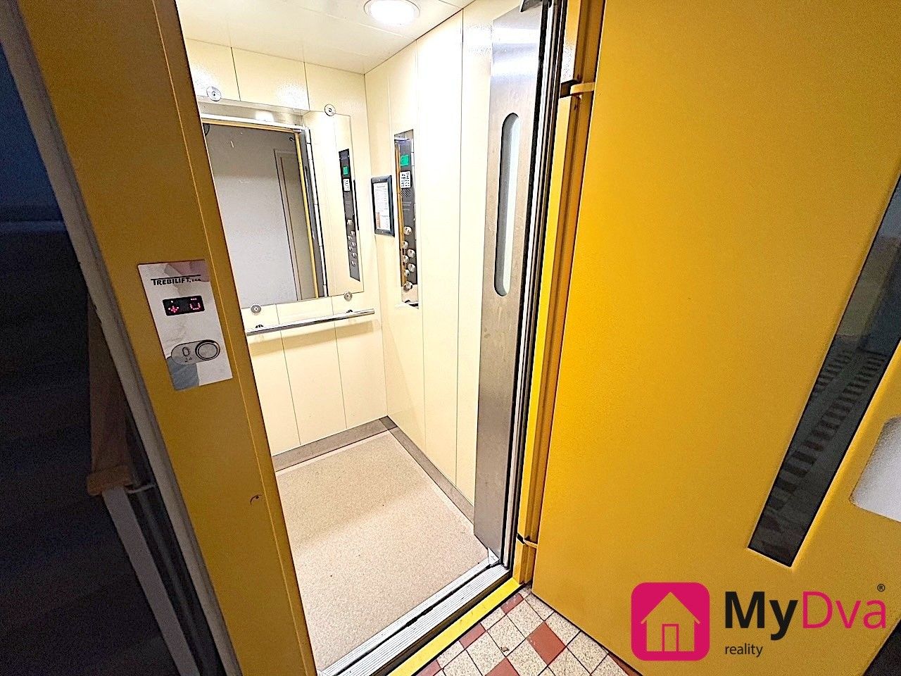 Pronájem bytu 1+1 32 m² - foto 8