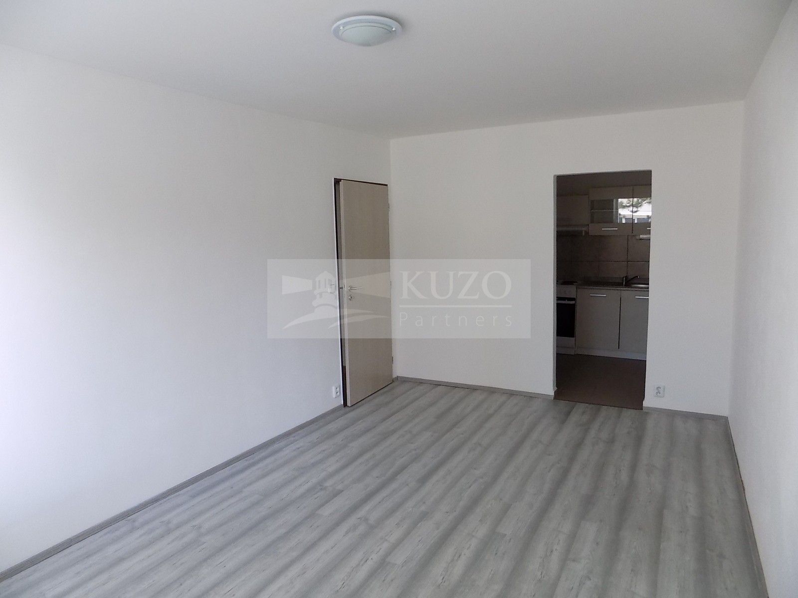 Pronájem bytu 2+kk 44 m² - foto 3