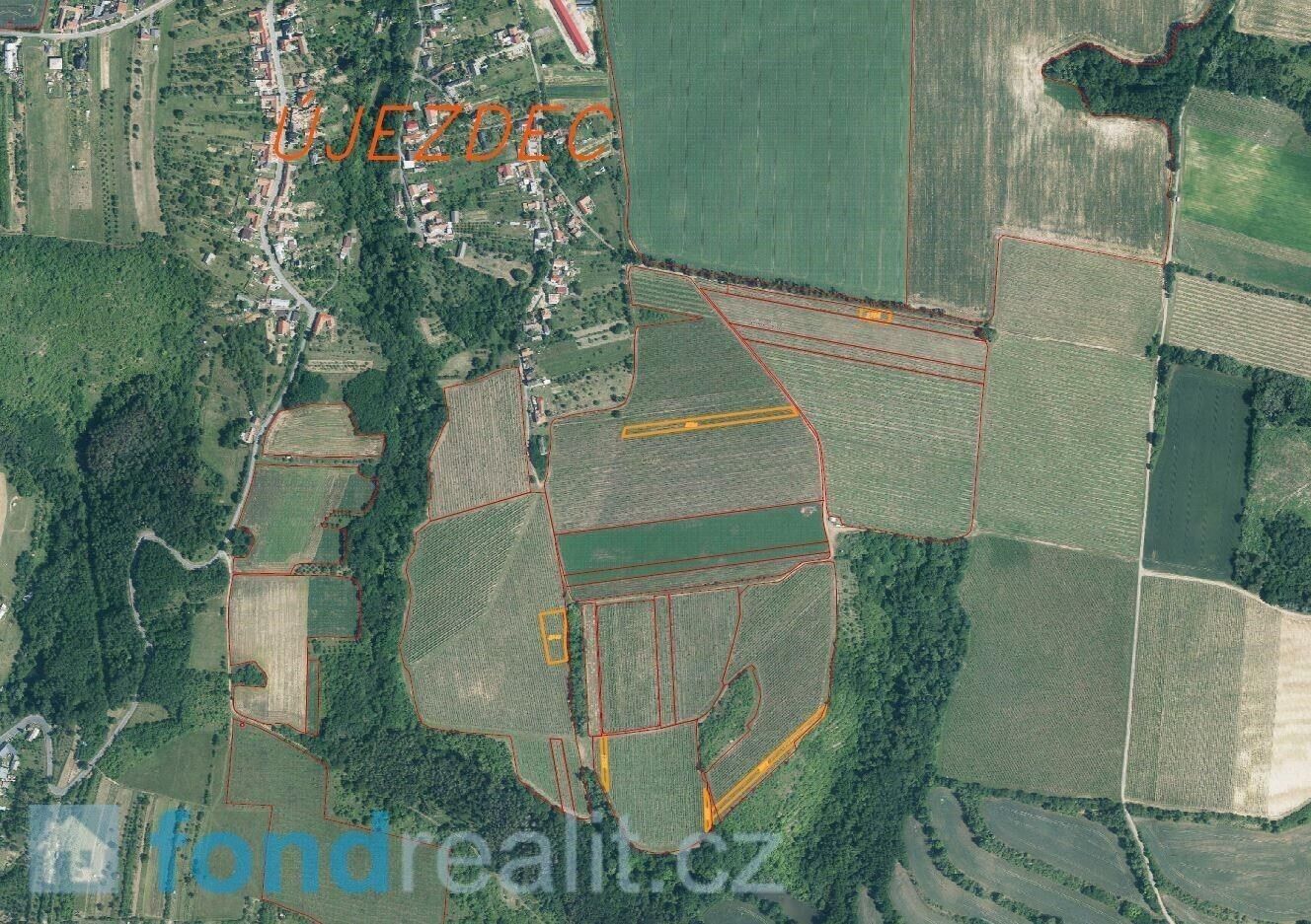 Prodej nemovitosti 7374 m² - foto 7