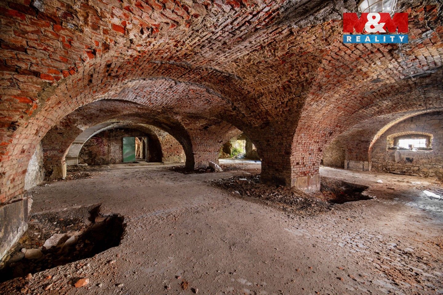 Prodej komerčního prostoru 476 m² - foto 15