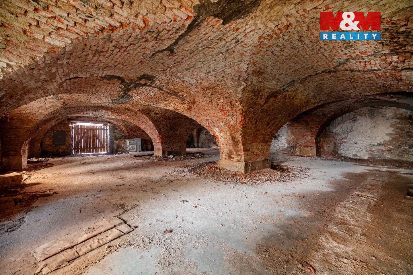 Prodej komerčního prostoru 476 m² - foto 16