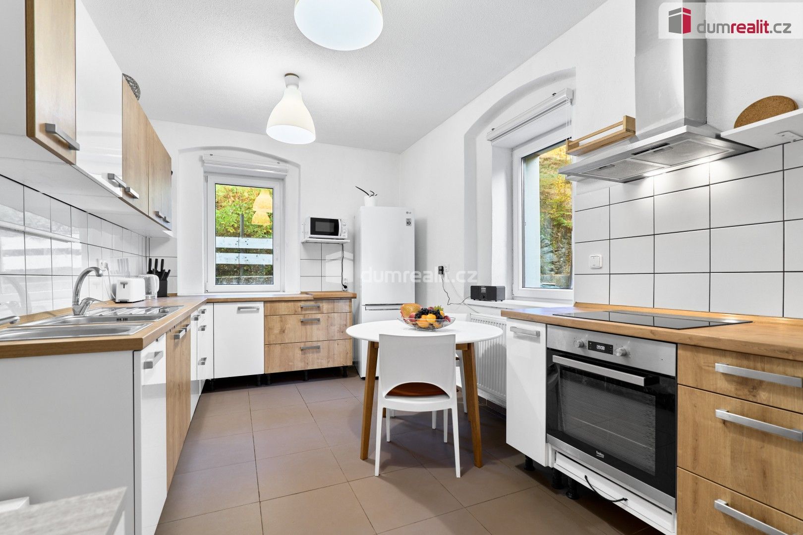 Prodej komerčního prostoru 1526 m² - foto 8
