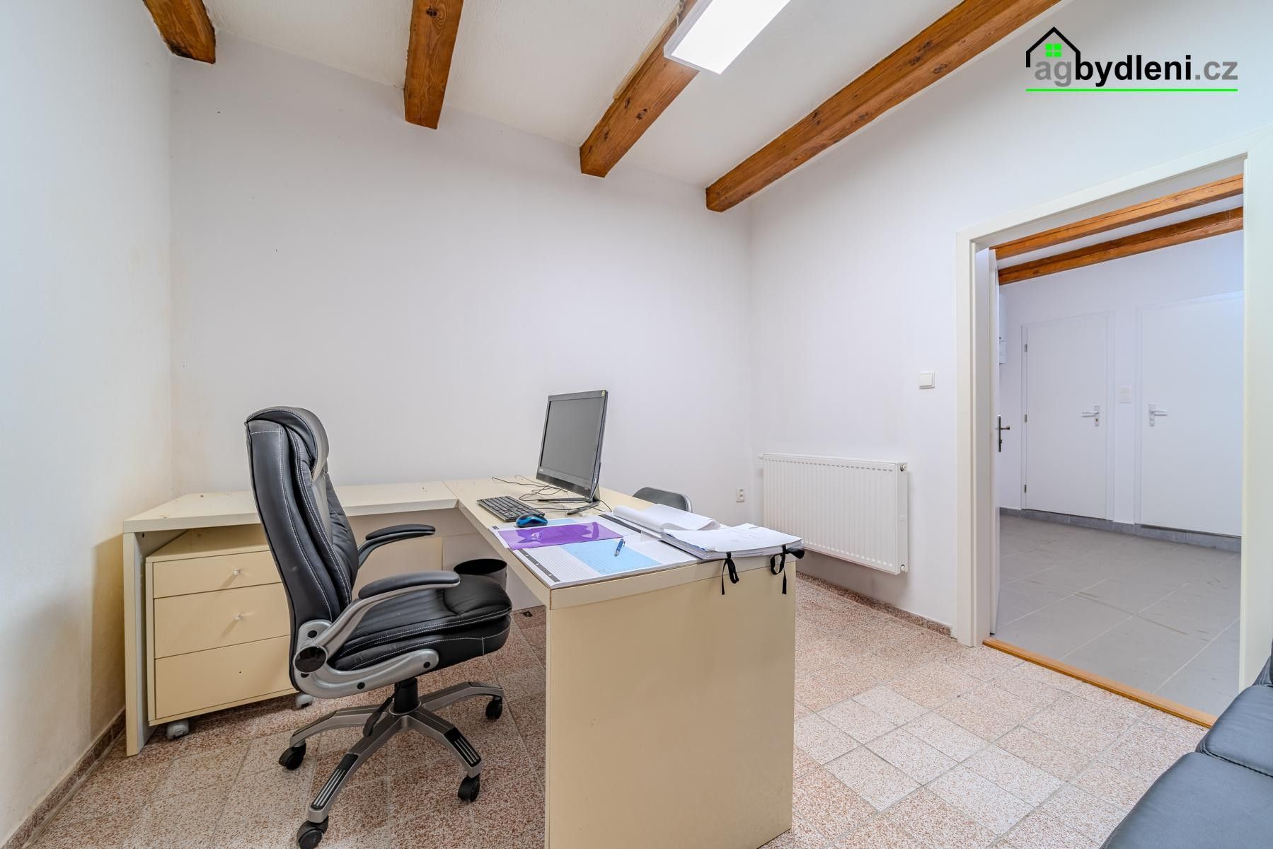 Prodej nemovitosti 305 m² - foto 8
