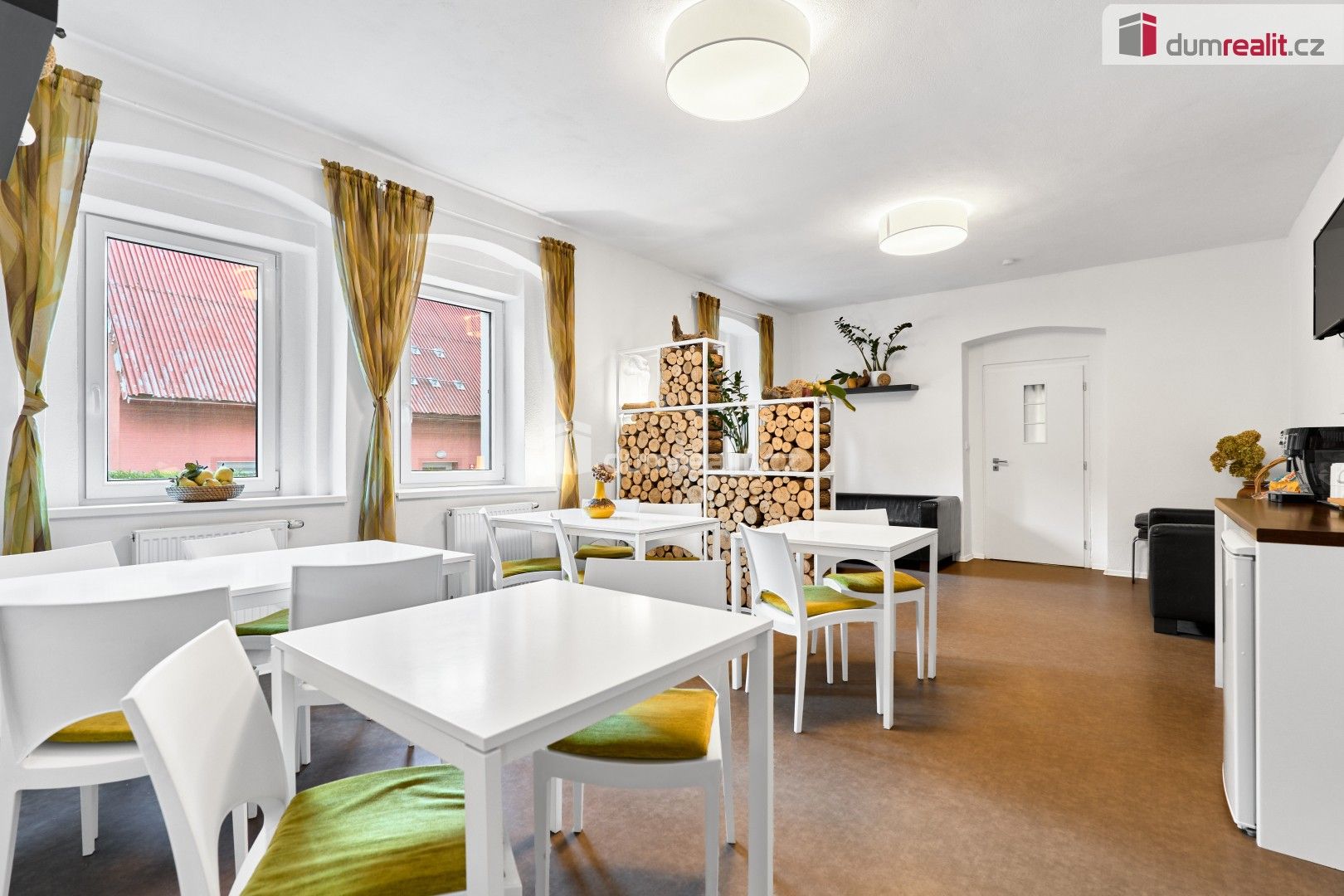 Prodej komerčního prostoru 1526 m² - foto 12