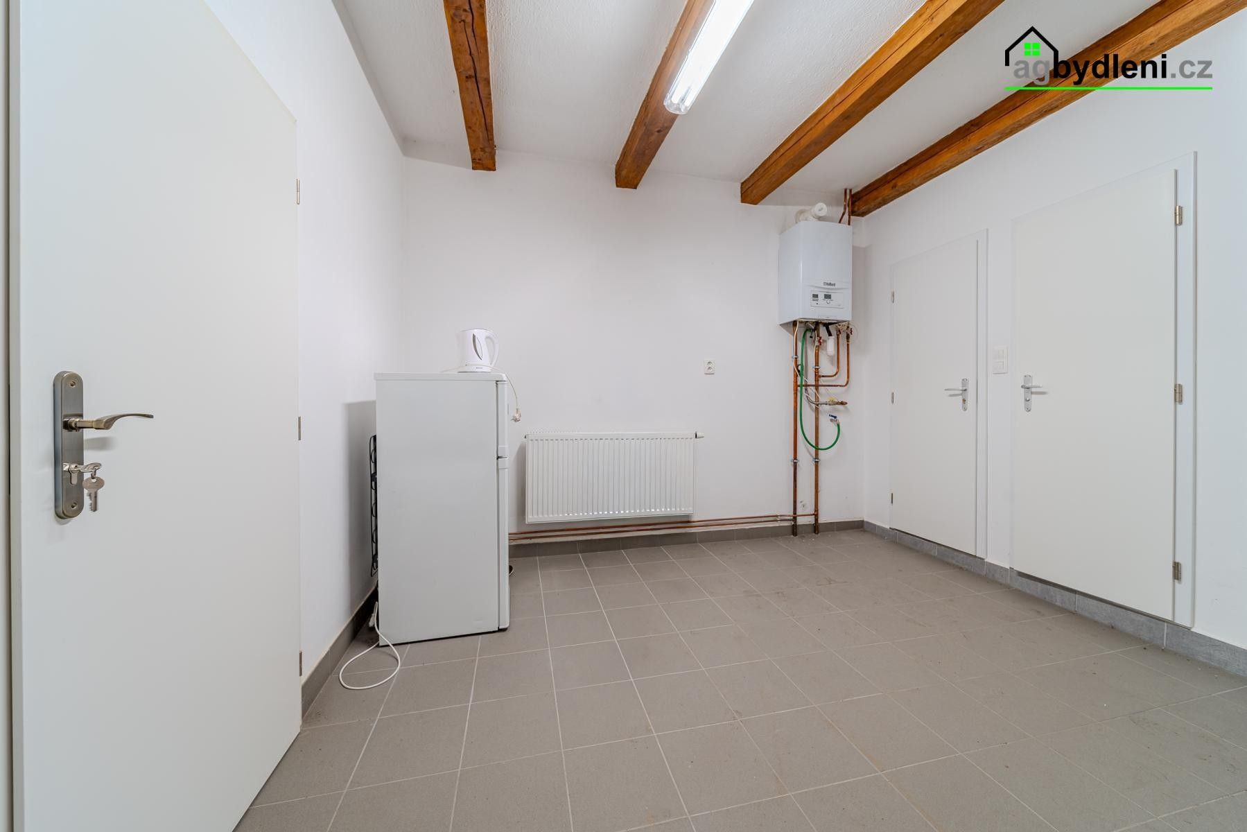 Prodej nemovitosti 305 m² - foto 10
