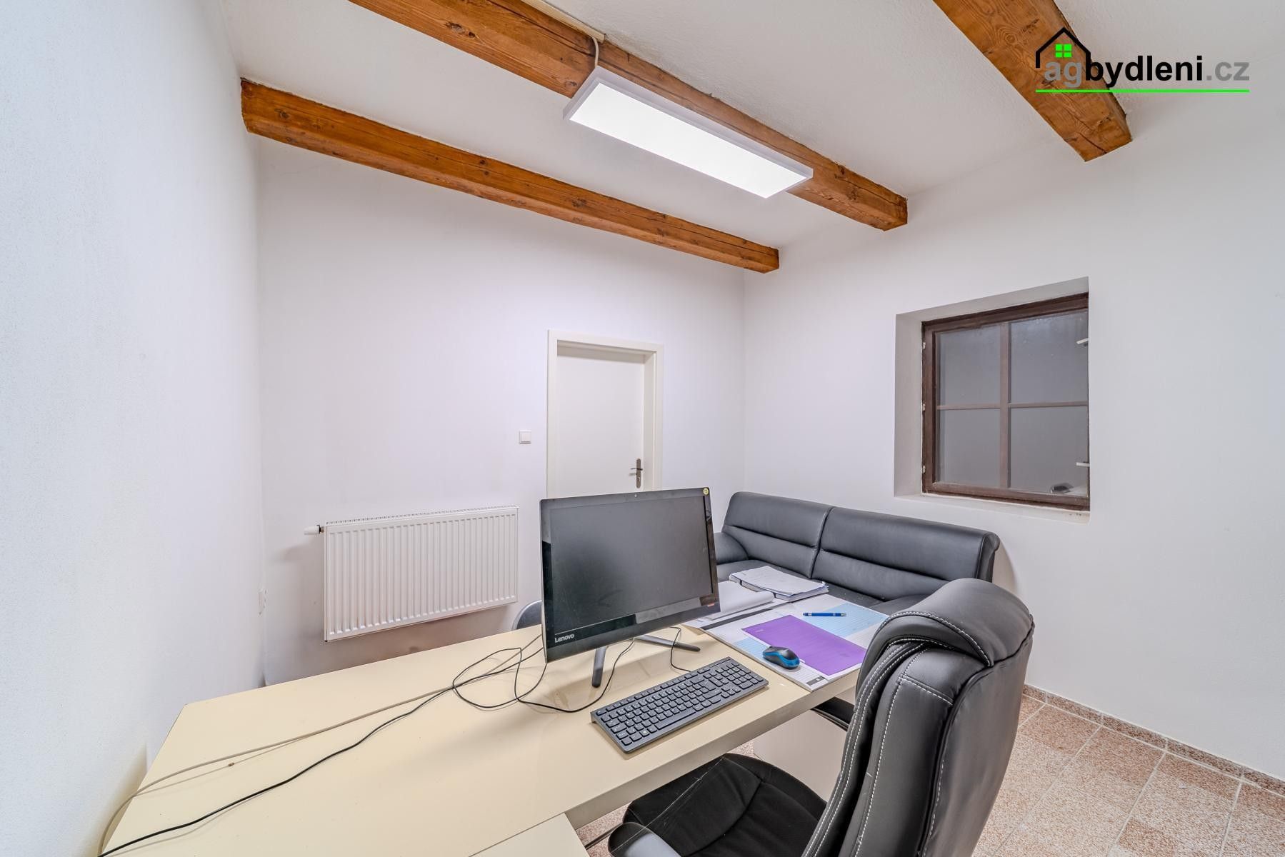 Prodej nemovitosti 305 m² - foto 9