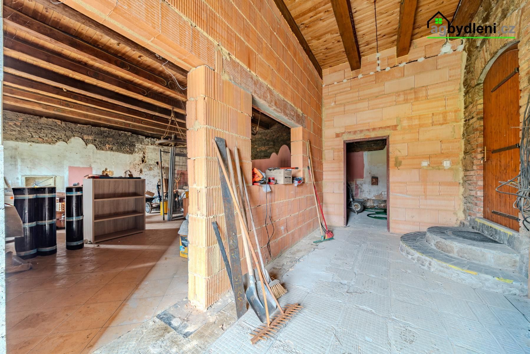 Prodej nemovitosti 305 m² - foto 26