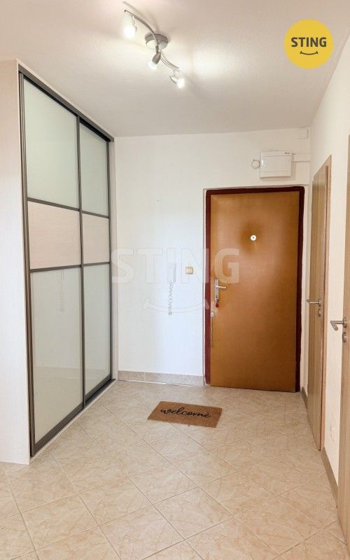 Pronájem bytu 3+1 68 m² - foto 5