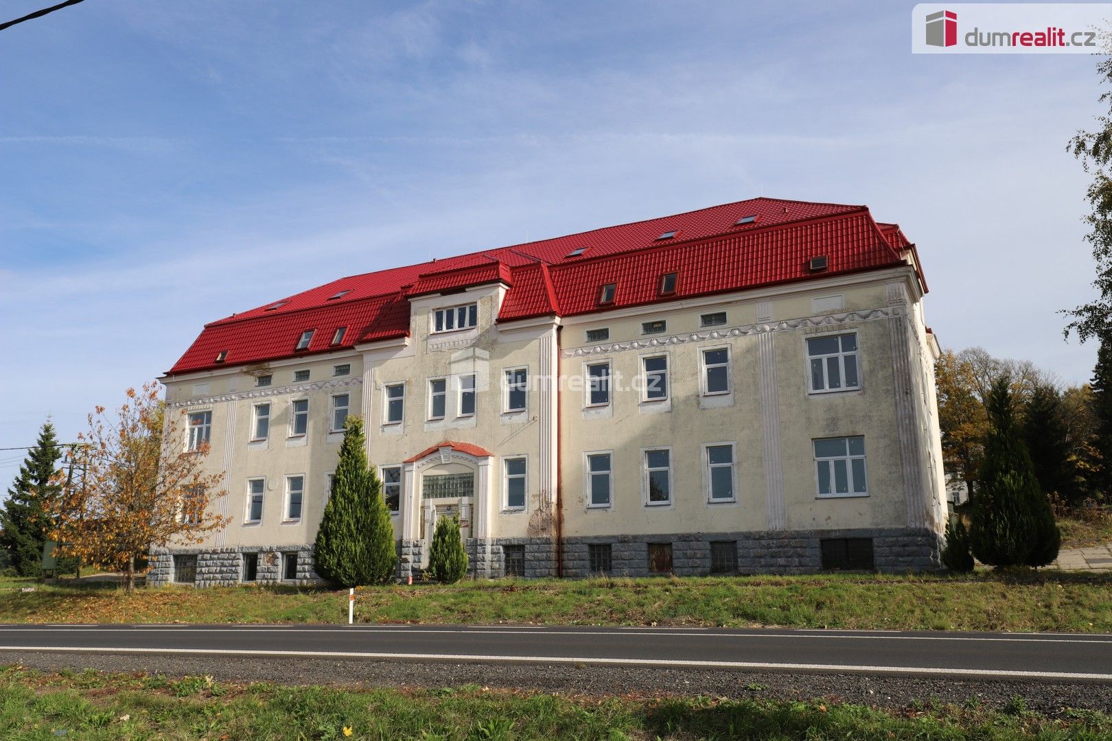 Prodej komerčního prostoru 2000 m² - foto 1