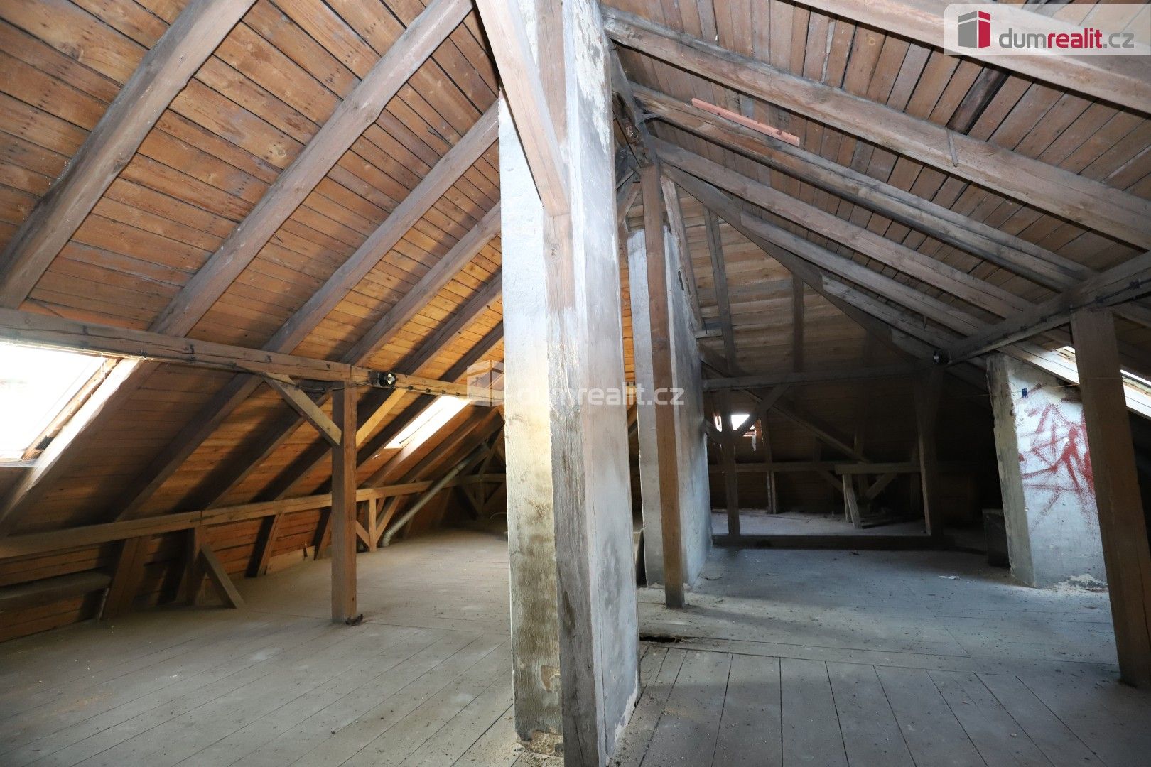 Prodej komerčního prostoru 2000 m² - foto 27