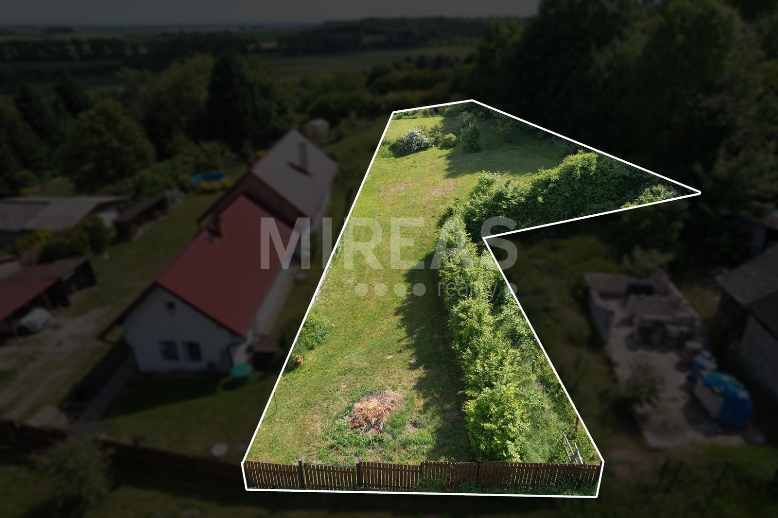 Prodej pozemku 963 m² - foto 1