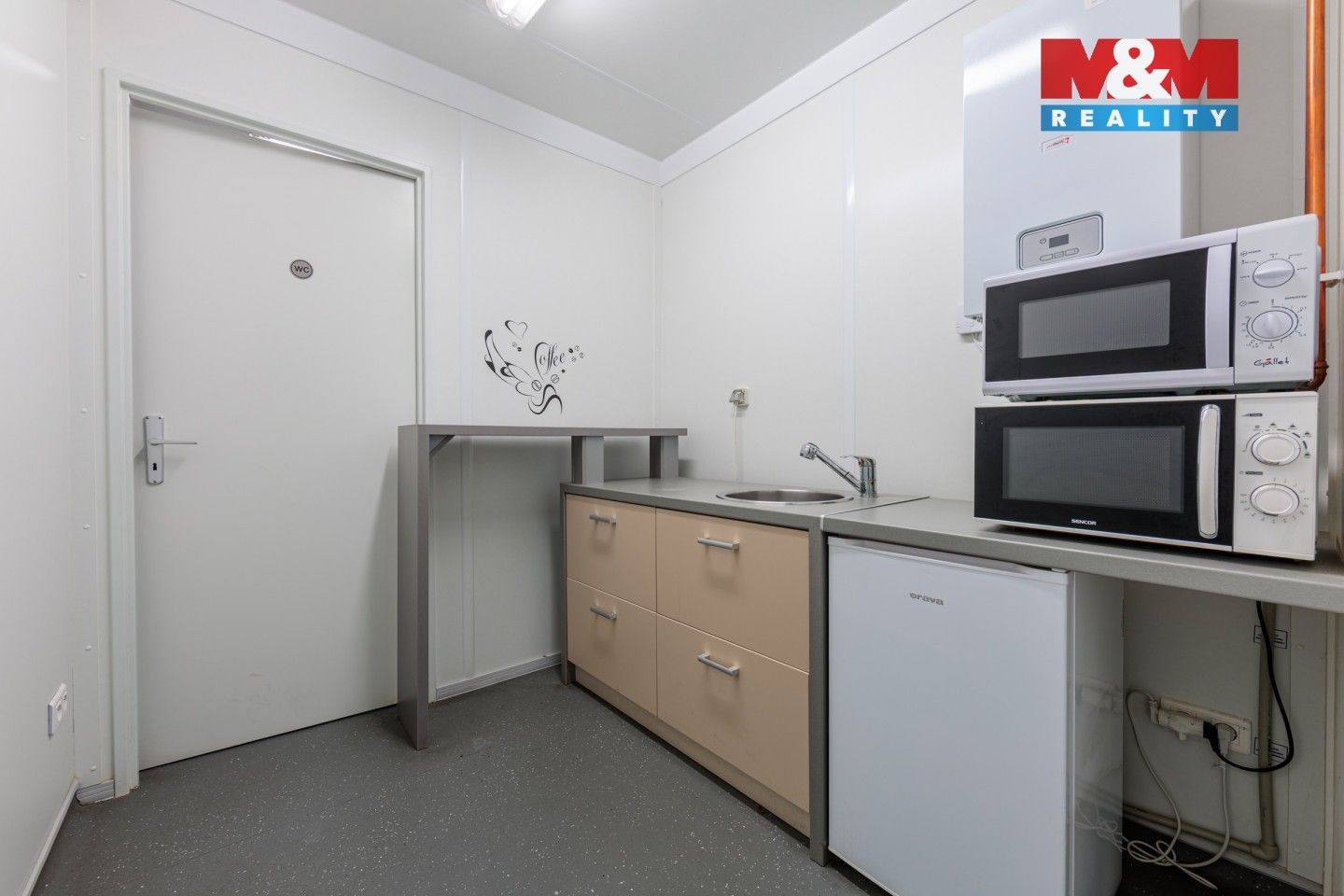 Prodej nemovitosti 165 m² - foto 4