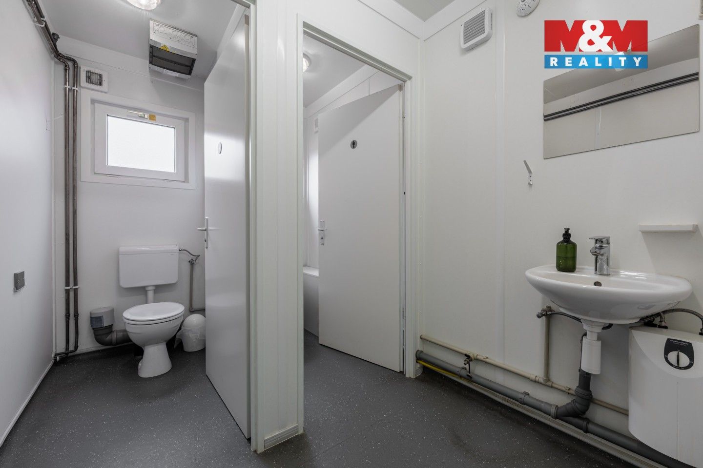 Prodej nemovitosti 165 m² - foto 11