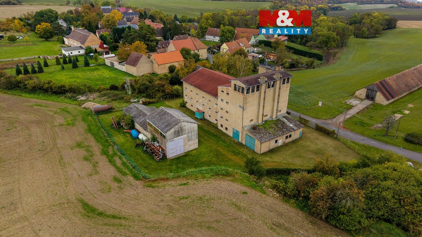Prodej komerčního prostoru 2000 m² - foto 1