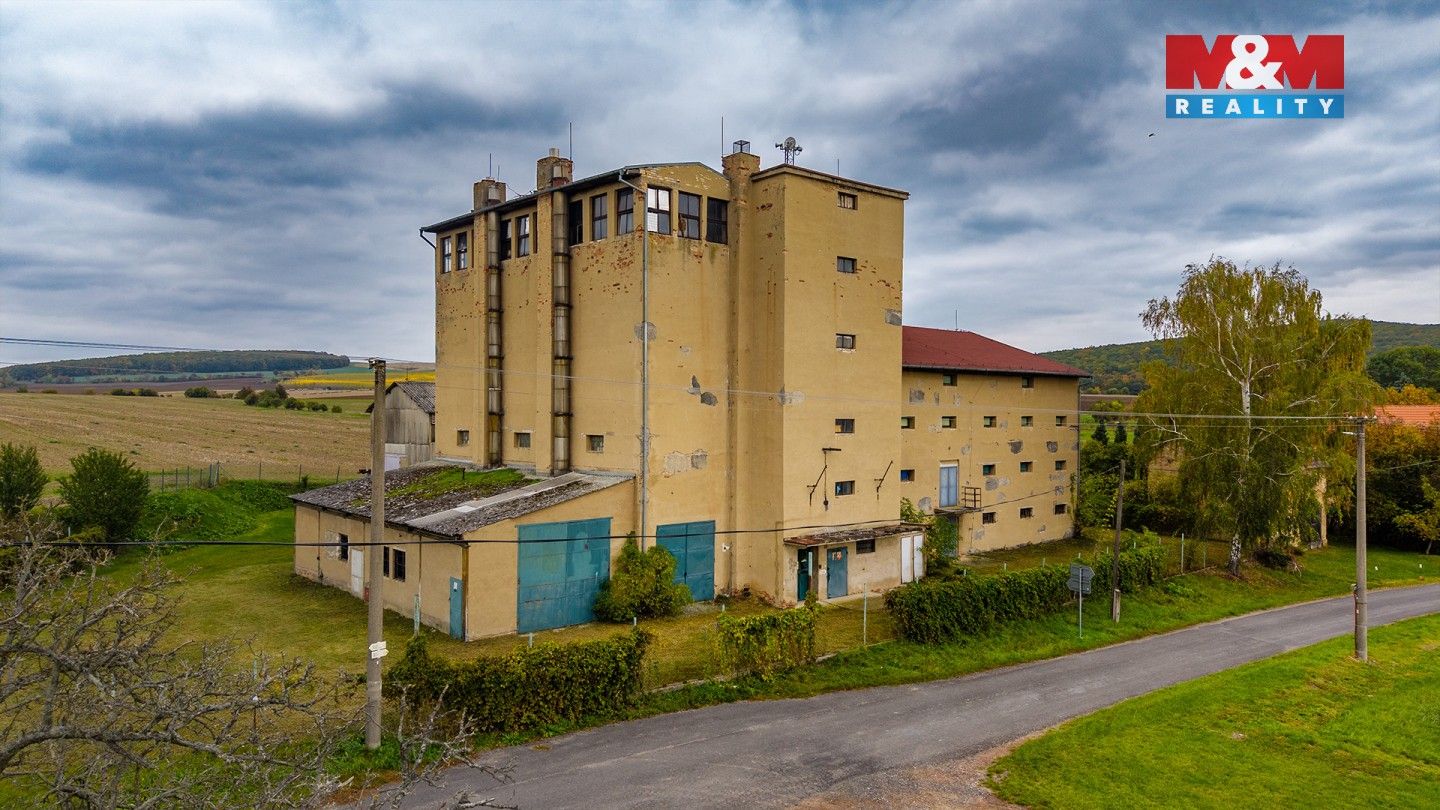 Prodej komerčního prostoru 2000 m² - foto 2