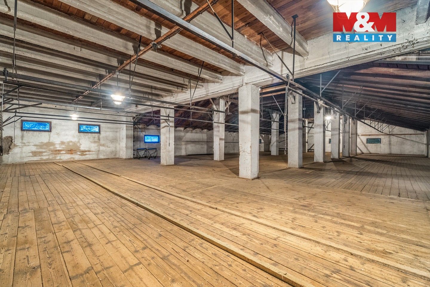 Prodej komerčního prostoru 2000 m² - foto 16