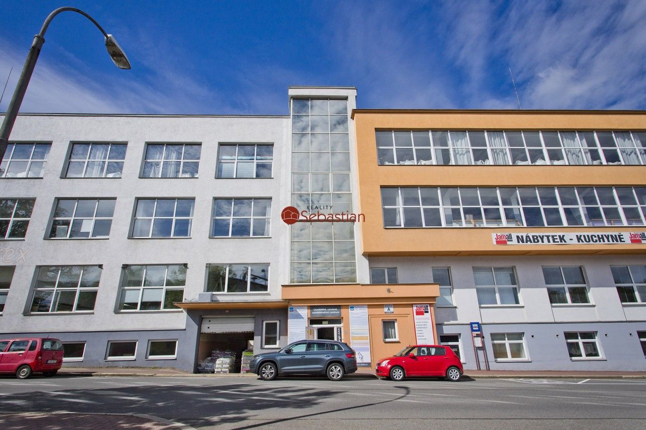 Pronájem komerčního prostoru 1000 m² - foto 6