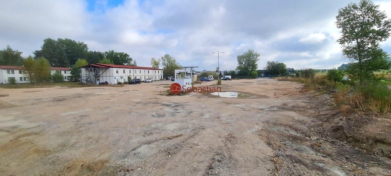 Pronájem nemovitosti 200 m² - foto 2