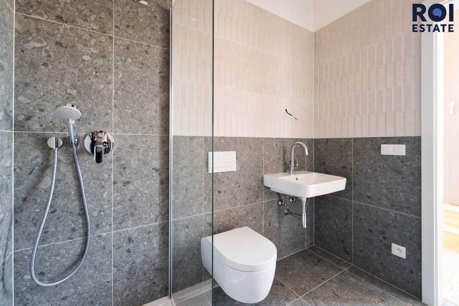 Pronájem bytu 2+kk 65 m² - foto 3