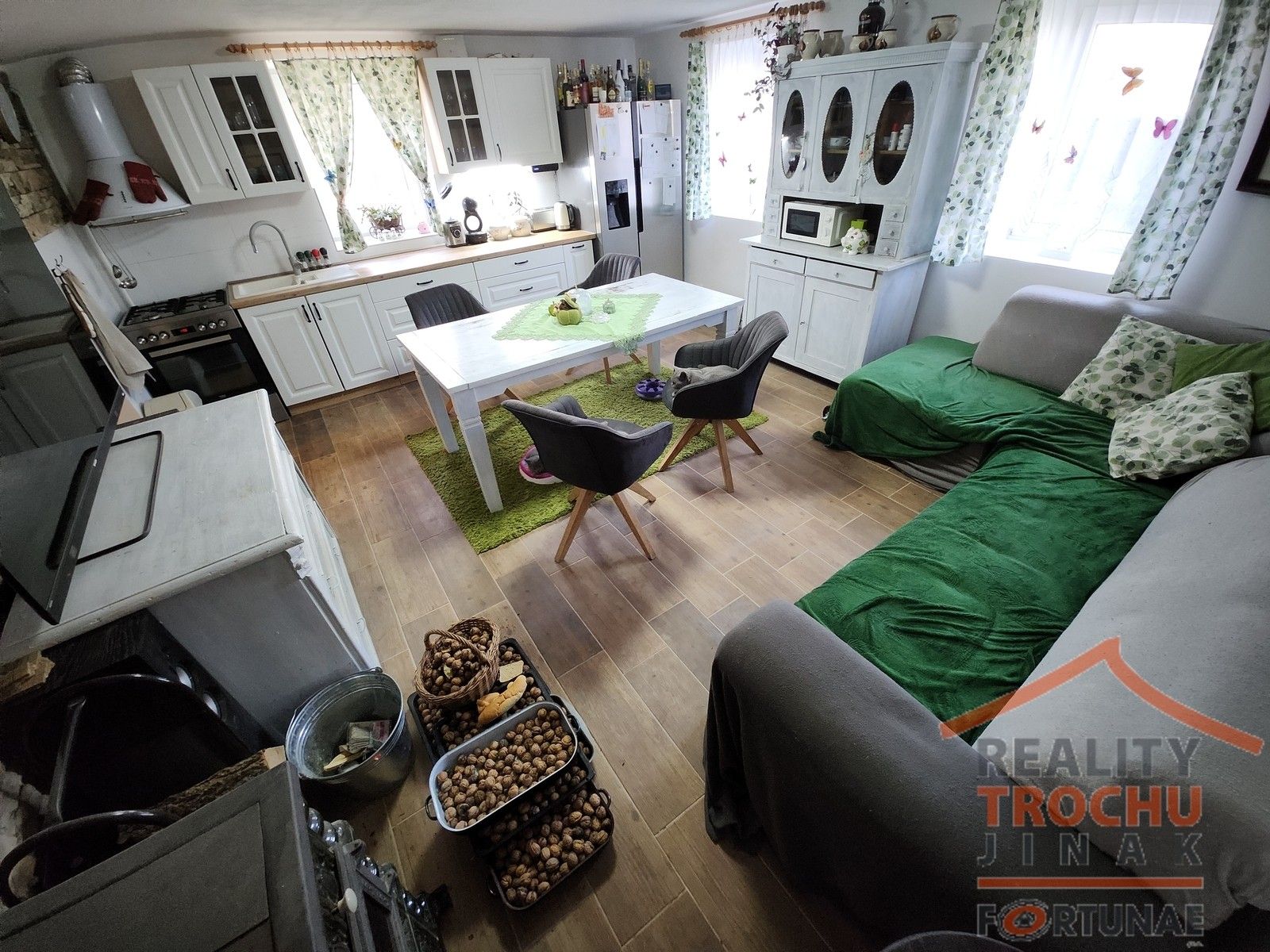 Prodej domu 160 m² - foto 2