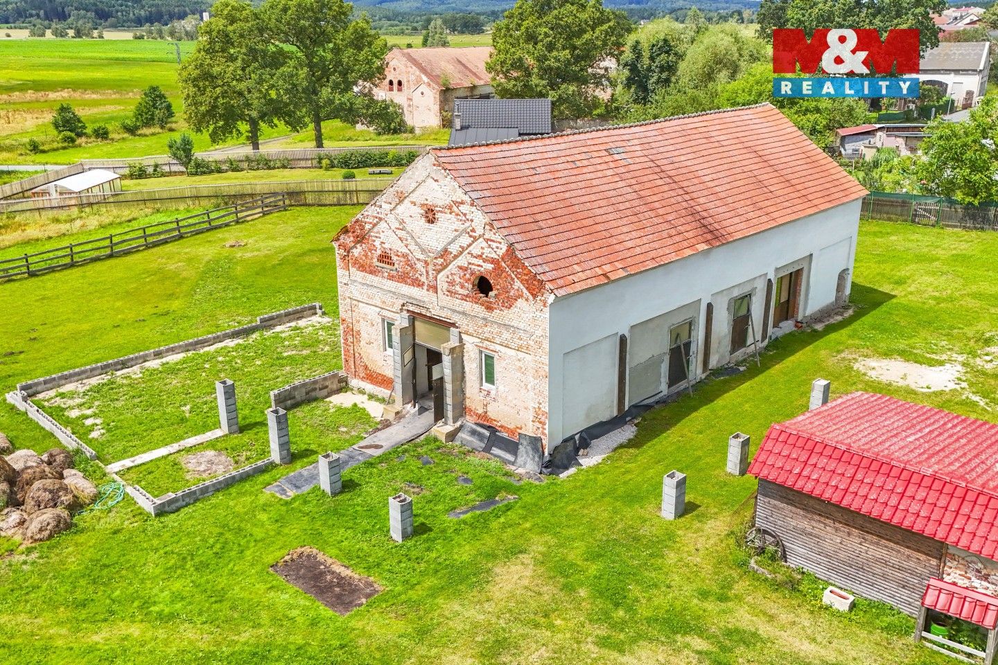 Prodej komerčního prostoru 240 m² - foto 33