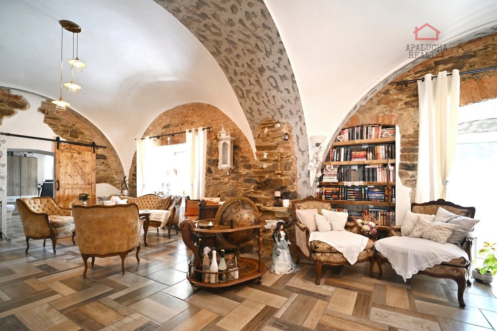 Prodej nemovitosti 189 m² - foto 3