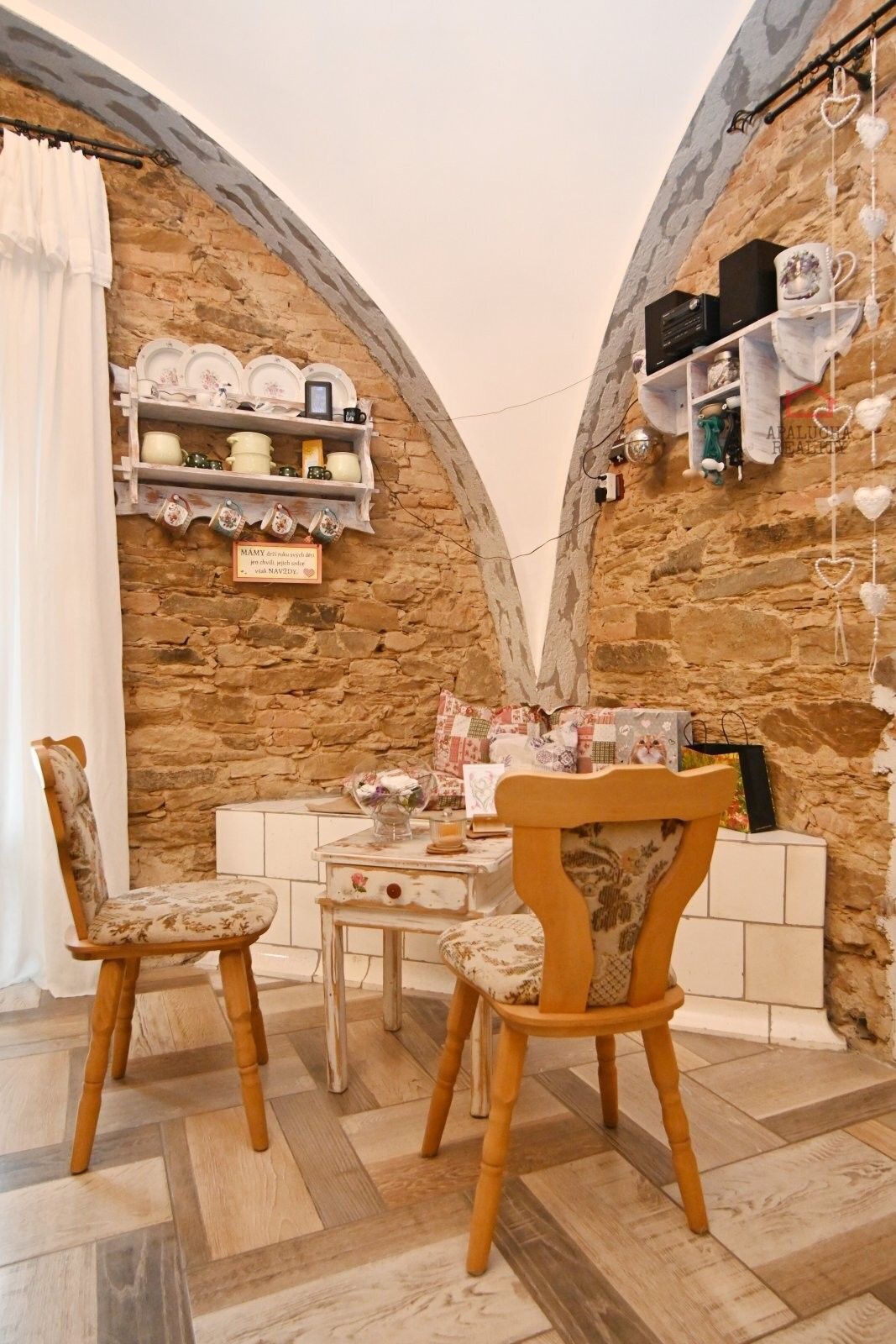 Prodej nemovitosti 189 m² - foto 11