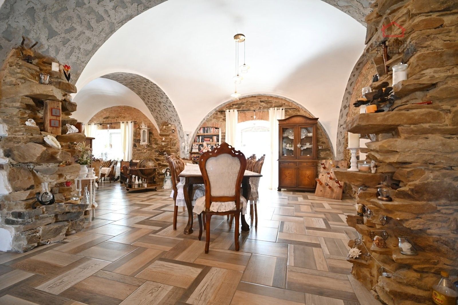 Prodej nemovitosti 189 m² - foto 12
