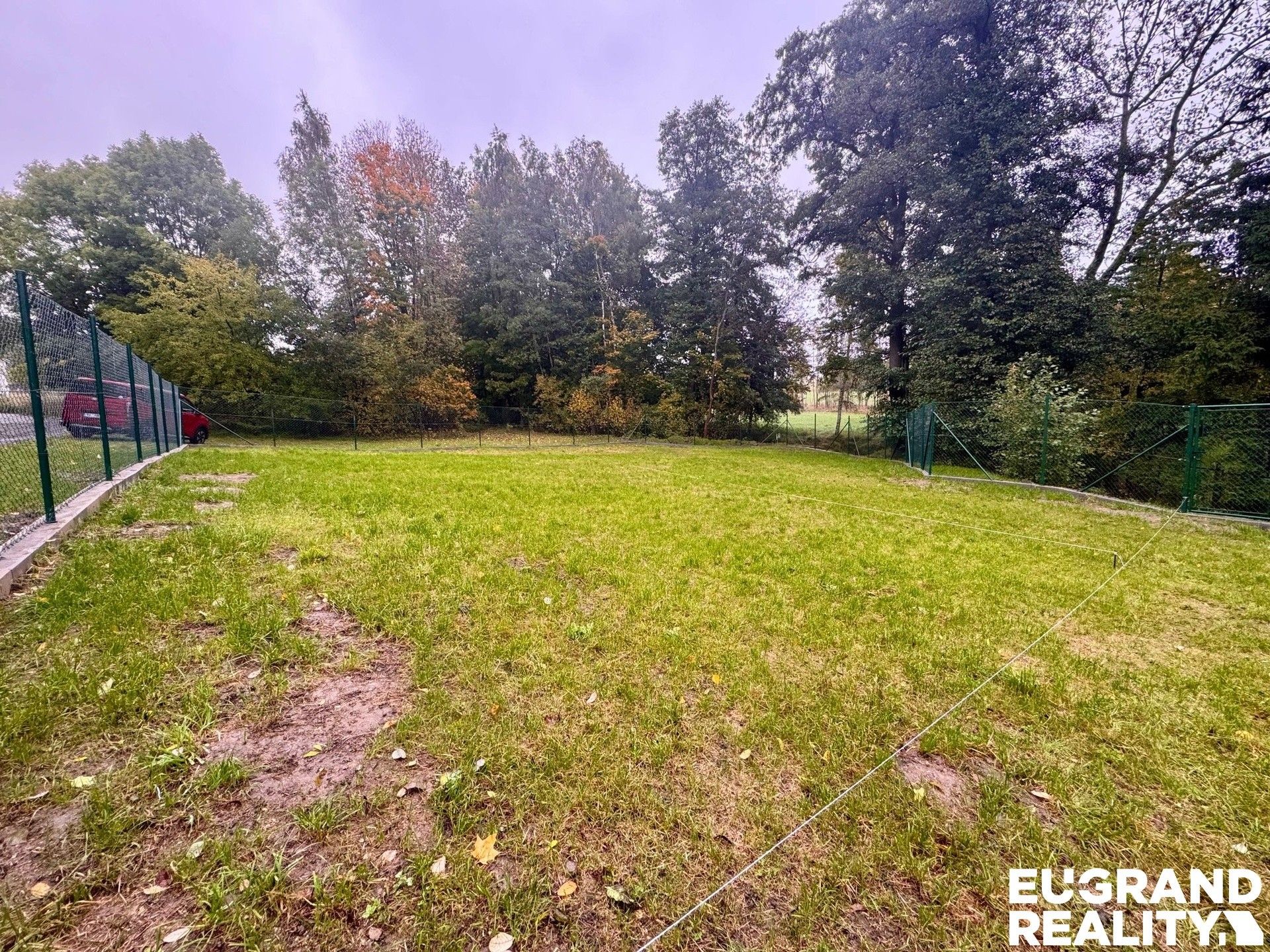Pronájem pozemku 250 m² - foto 1