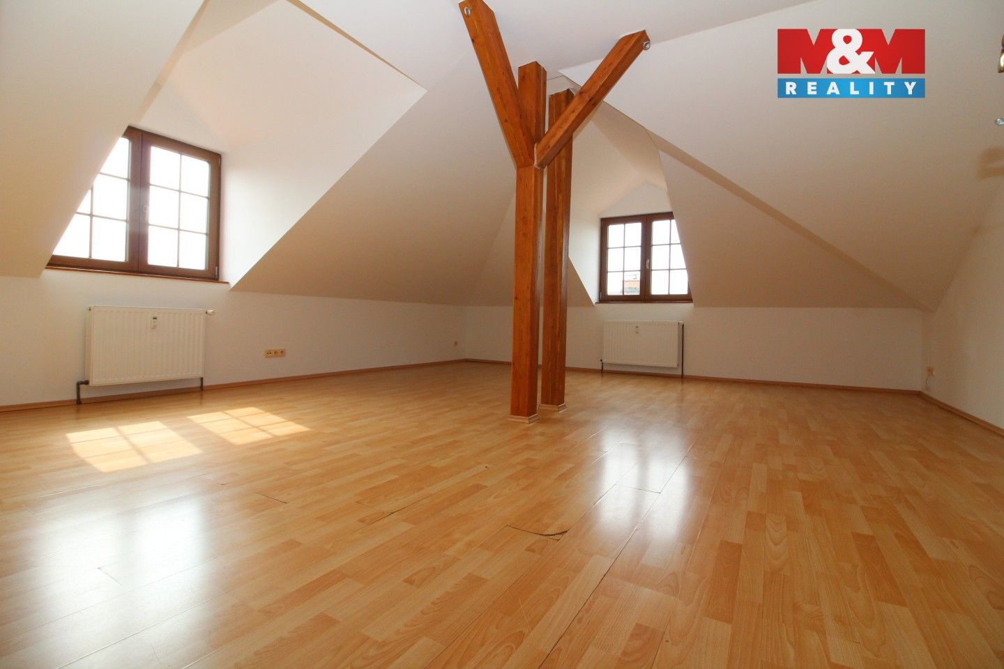 Prodej bytu 2+1 92 m² - foto 2