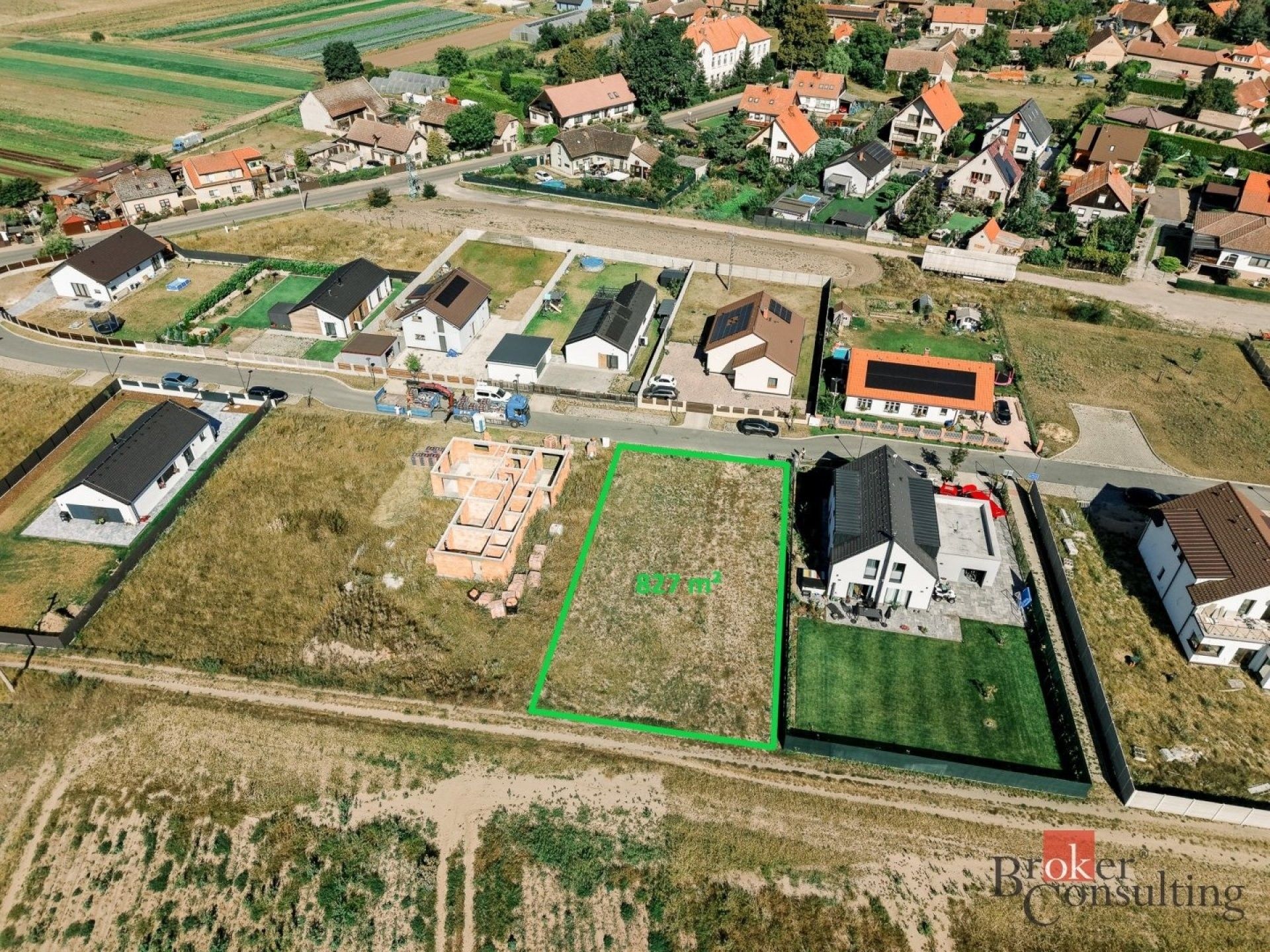 Prodej pozemku 827 m² - foto 2
