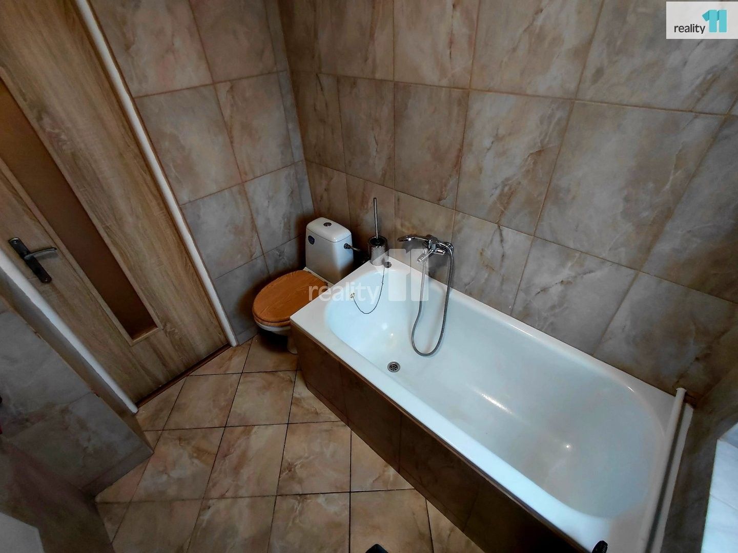 Pronájem bytu 2+1 54 m² - foto 9